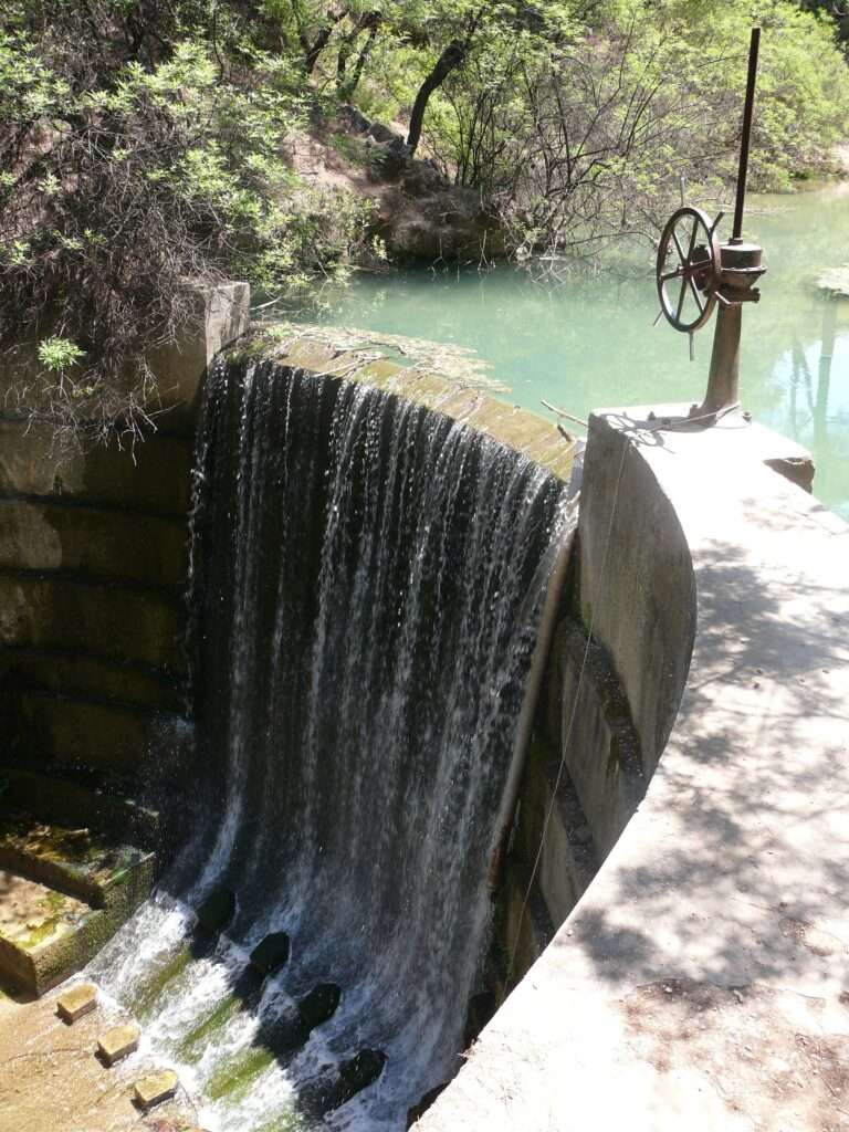 location de voitures Rhodes Vallée des Sept Sources